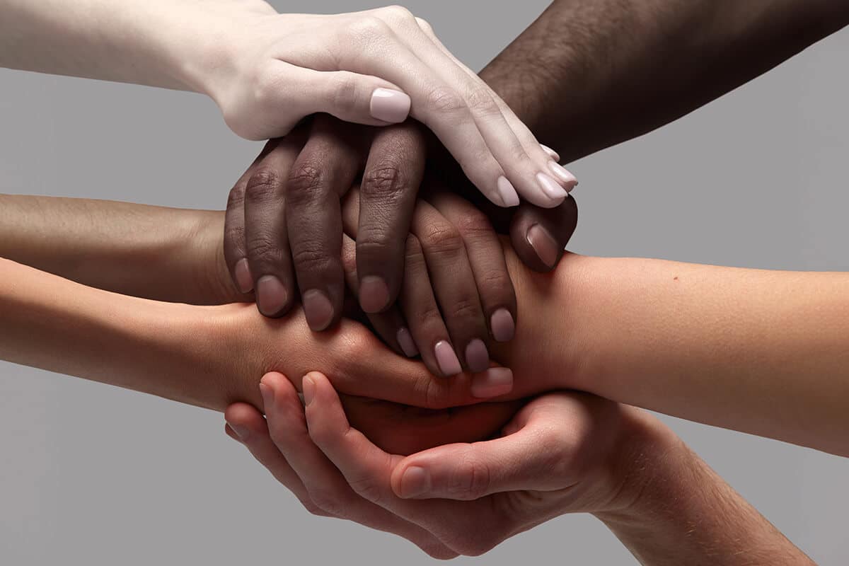 לחבק את הטוב